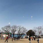 「2020年新春恒例凧揚げ大会」で凧揚げに挑戦！