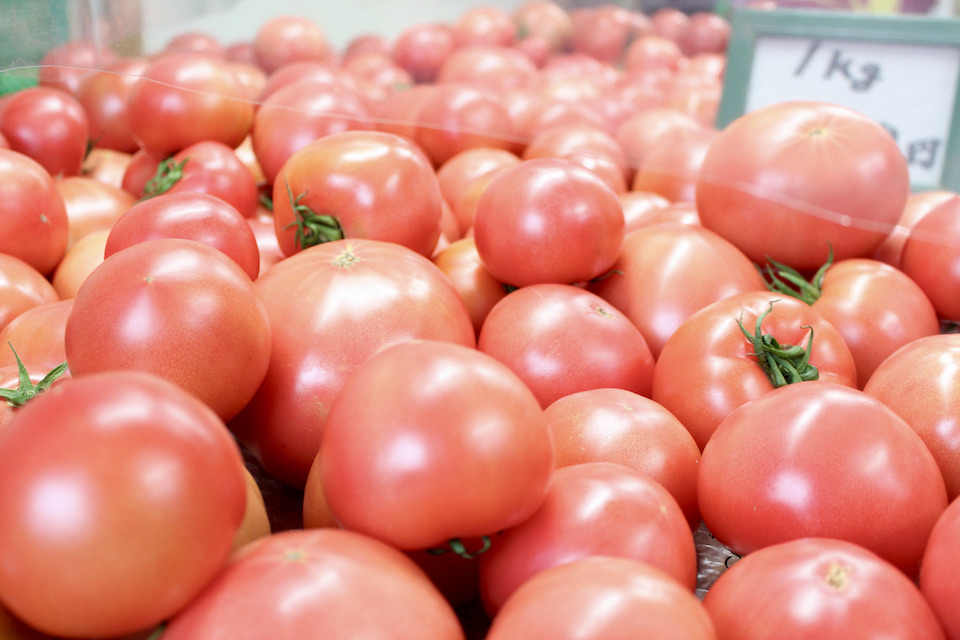 完熟トマトに行列！守谷で人気の直売所「渋谷トマト」